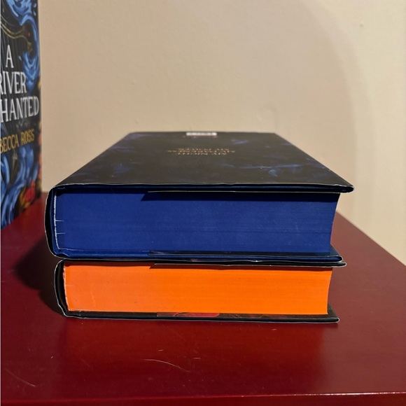 Fairyloot edition of these hollow vowels and these twisted bonds - Picture 2 of 11